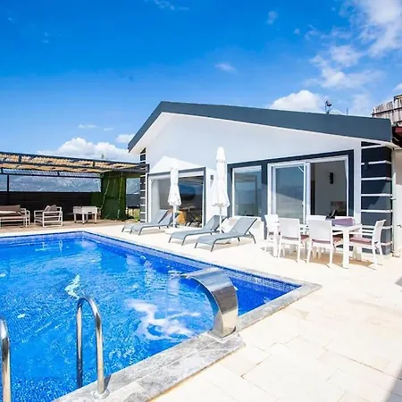 Doga Icerisinde Onyxs Apartment Kas